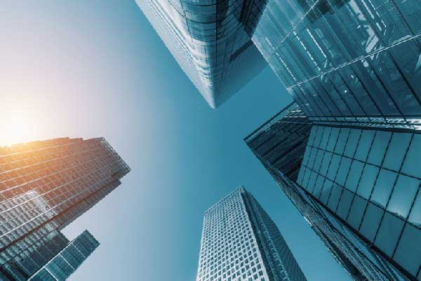 港股三大指数持续走高，科指涨超2%，哔哩哔哩涨超7%